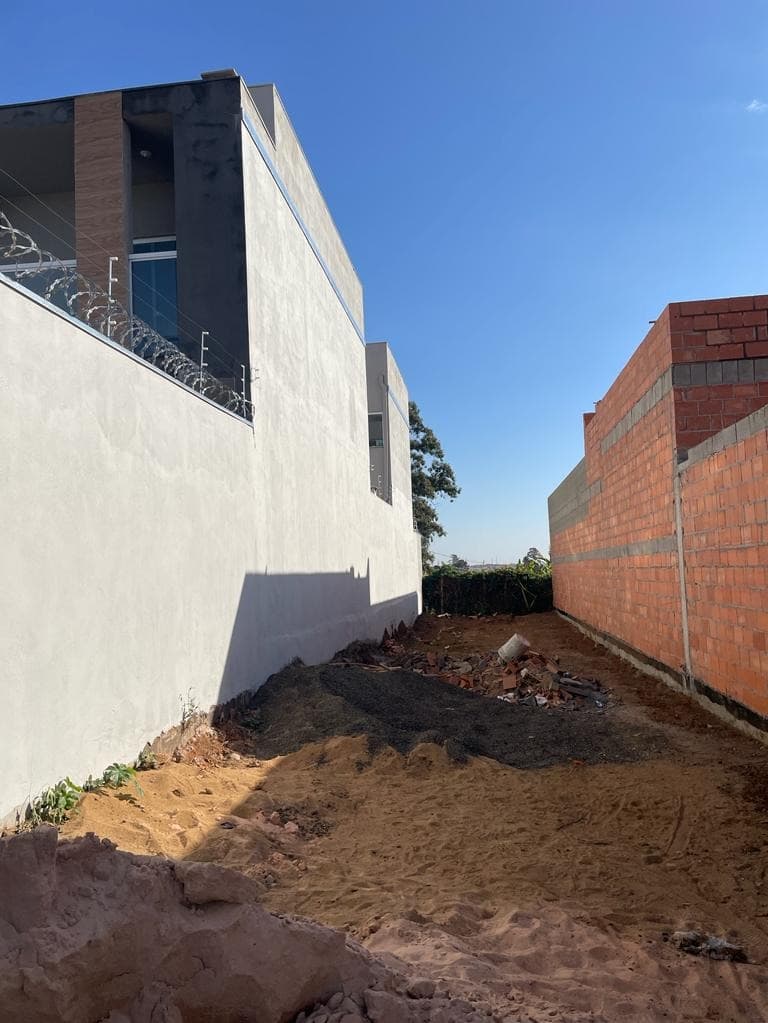 Terreno - JARDIM TRS COLINAS - FRANCA TR00296